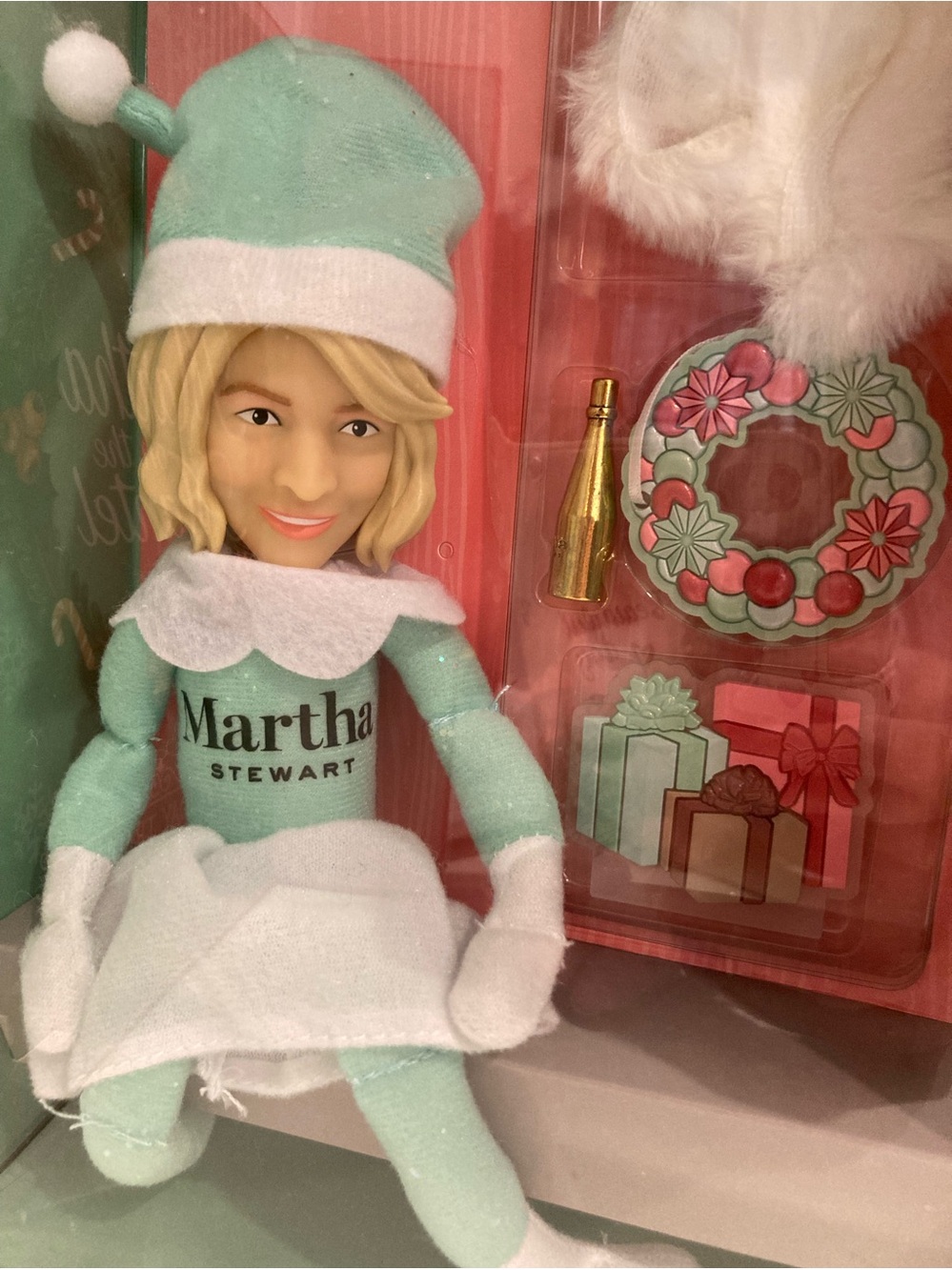 Martha on the Mantel 2024 A Holiday Tradition *Christmas with Martha Stewart NIB - Picture 7 of 9